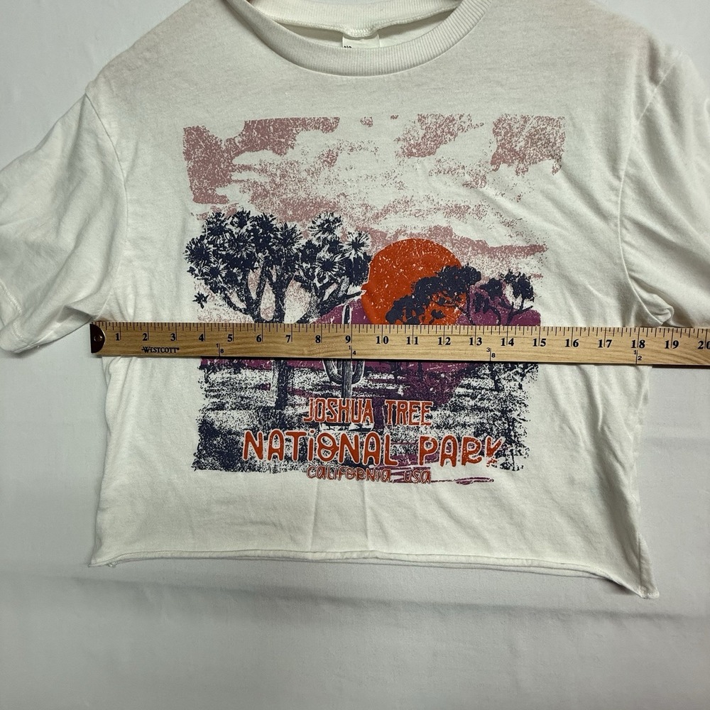 Joshua Tree National Park Crop T Shirt Womens XS Graphic Desert Sunset - Picture 6 of 8